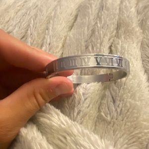 Men’s Roman Numeral Bengal